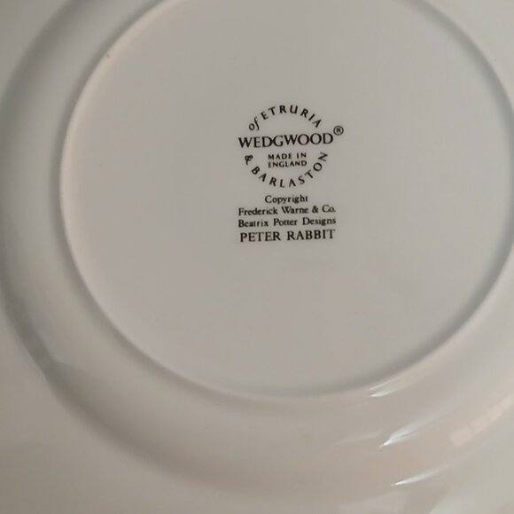 Beatrix Potter's "Under the Garden Gate" Wedgwood Child's Plate-England - Picture 6 of 6